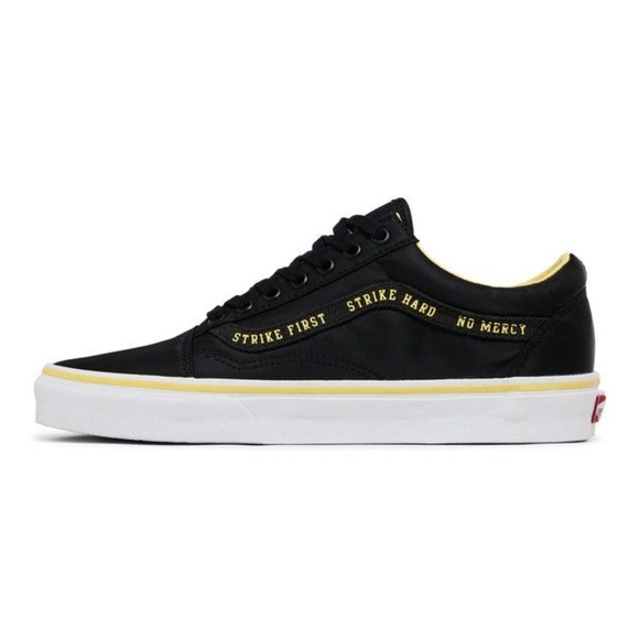 Vans
Old skool
‘Cobra Kai’
Brand new - Picture 6 of 7